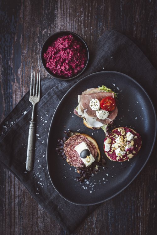 Szendvicsek tányéron